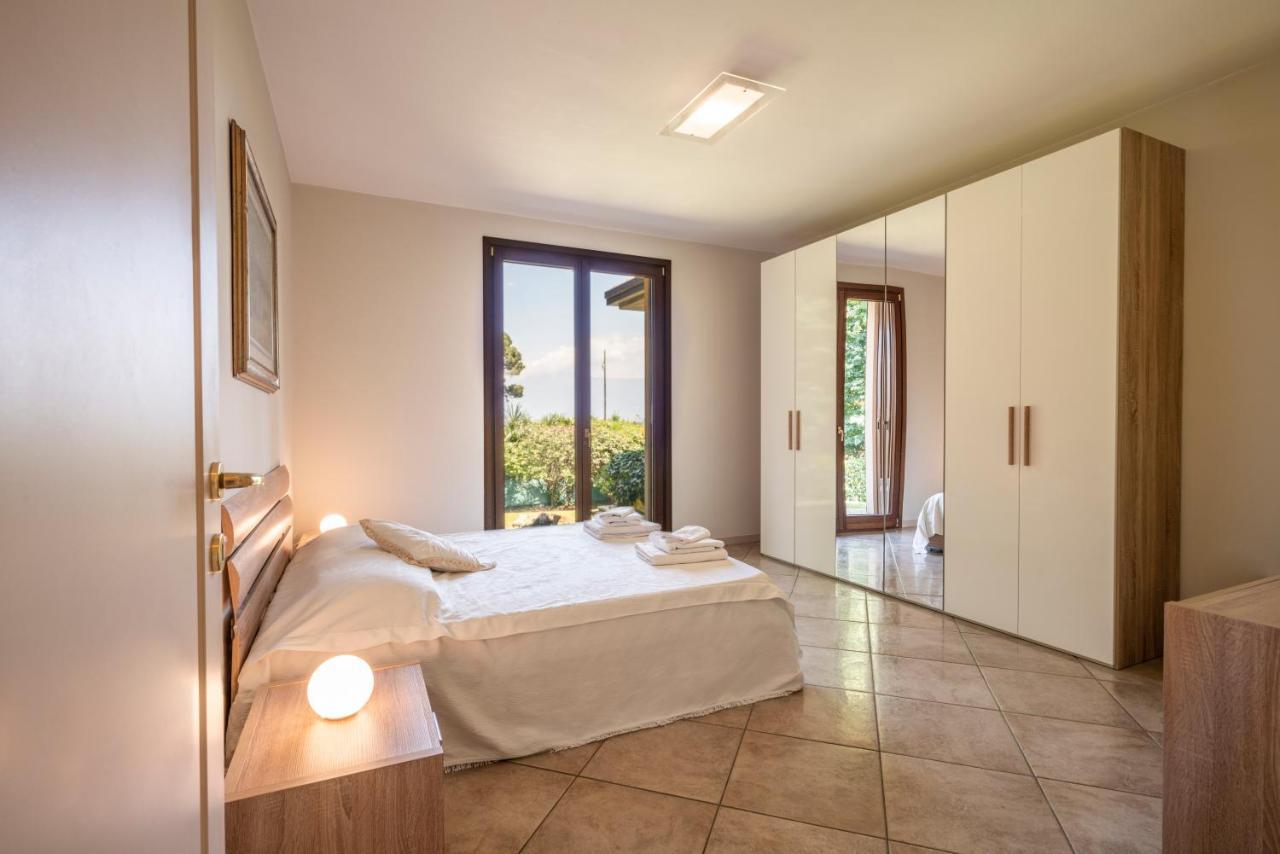 Villa Giulia マネルバ・デル・ガルダ エクステリア 写真