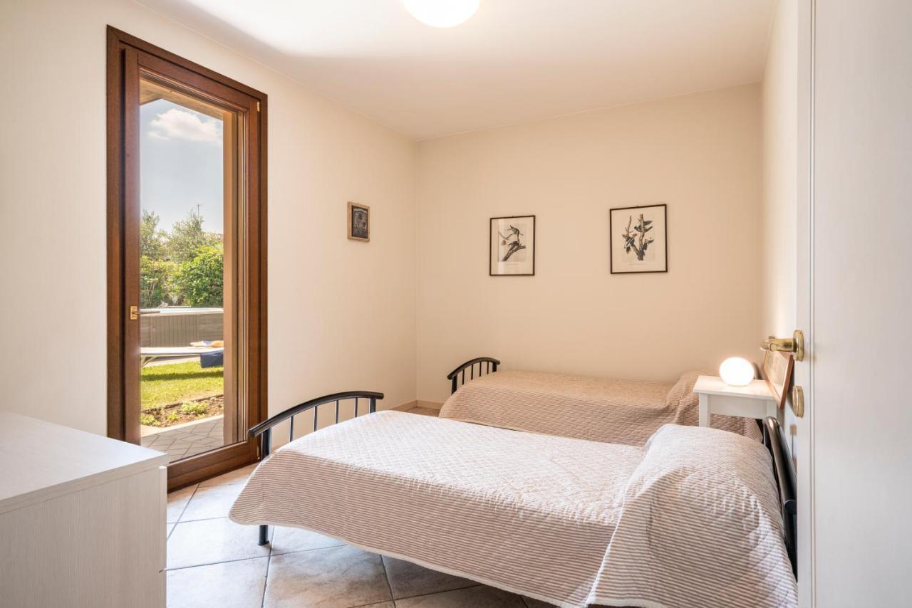 Villa Giulia マネルバ・デル・ガルダ エクステリア 写真